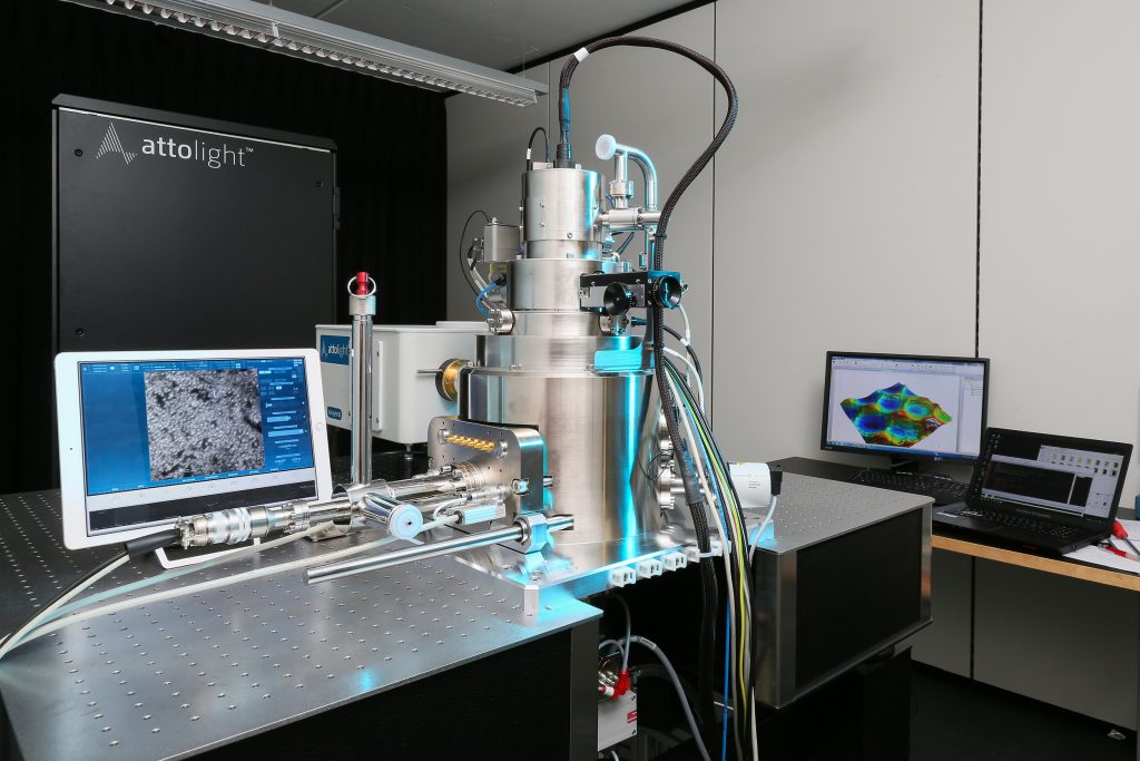 Plateforme de caractérisation par la lumière